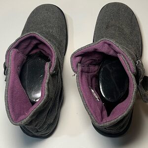 SO Women's Boots with Strappy Buckle, Garnett Grey, size 7 1/2